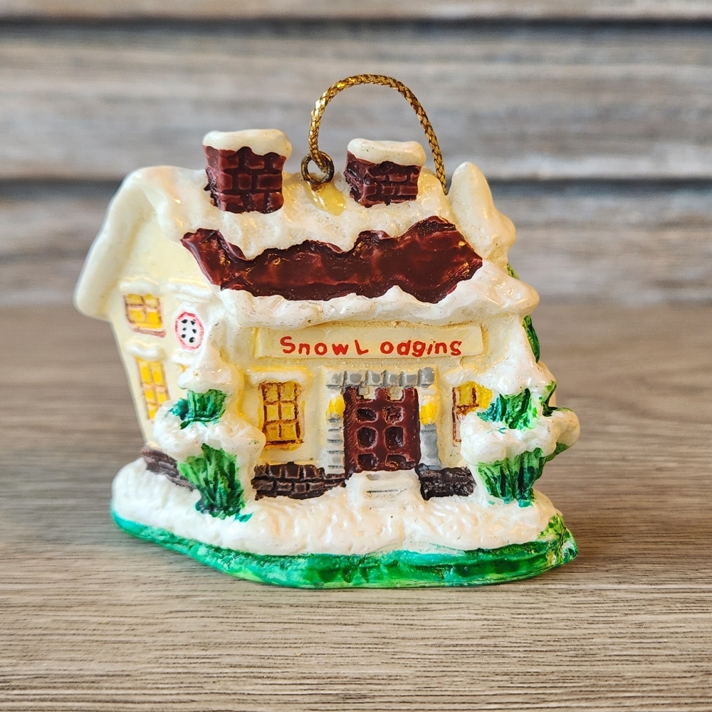 Russ Berrie A Christmas Village Ornament Snow Lodge